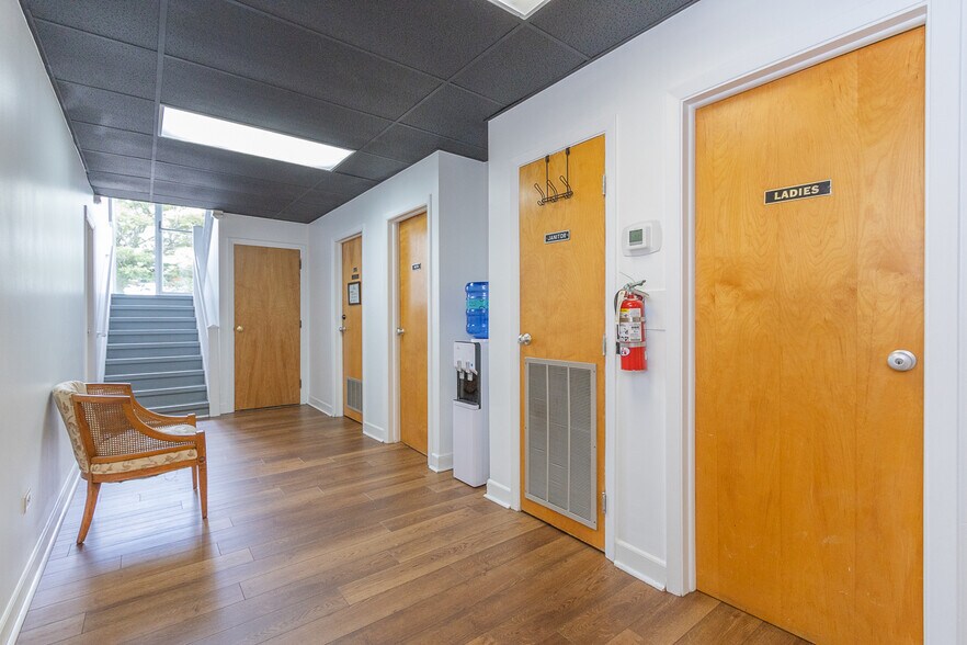 More Photos Of 210 N McDuffie St, Anderson Office For Sale