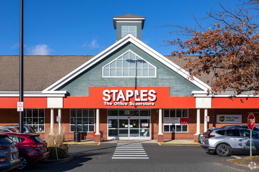 More Photos Of 113-115 Mill Plain Rd, Danbury Unknown For Sale