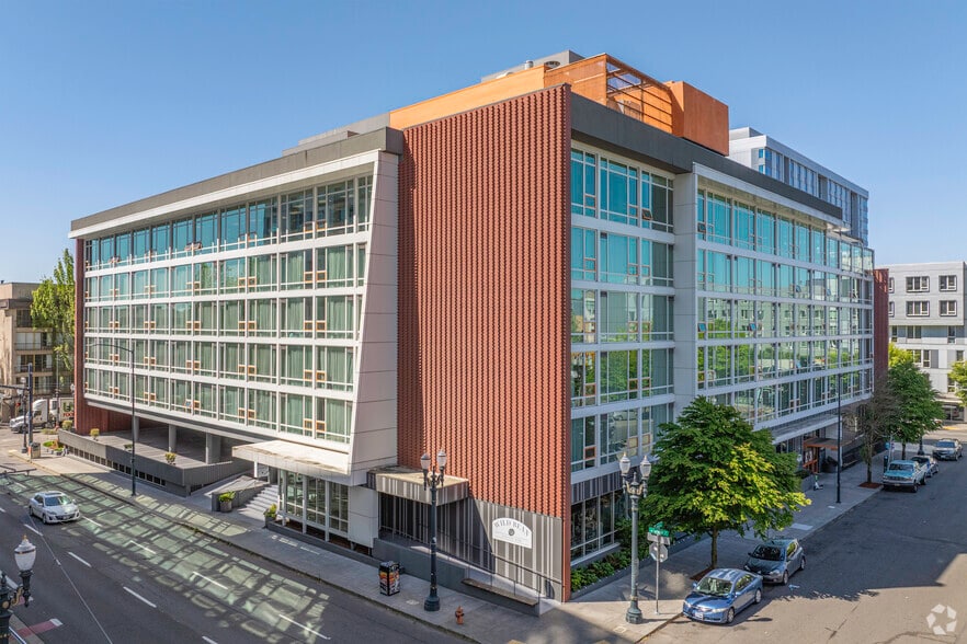 Primary Photo Of 1021 NE Grand Ave, Portland Hotel For Sale