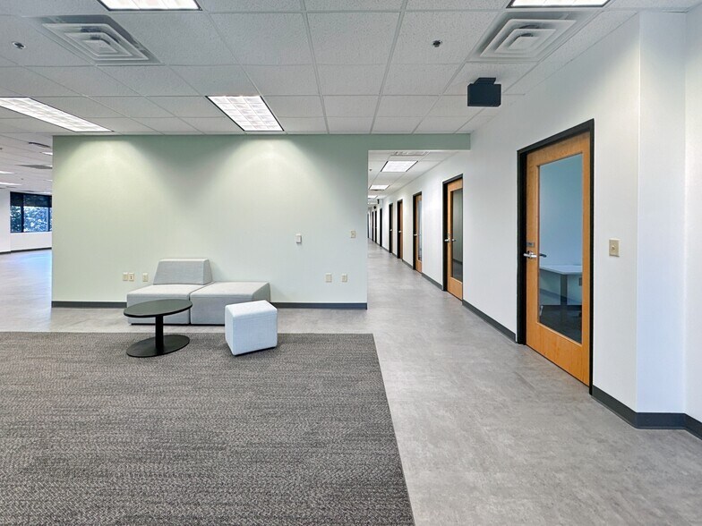 More Photos Of 1 Music Cir N, Nashville Coworking Space