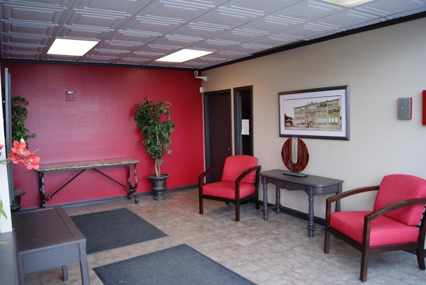 More Photos Of 55 S State Ave, Indianapolis Flex For Sale