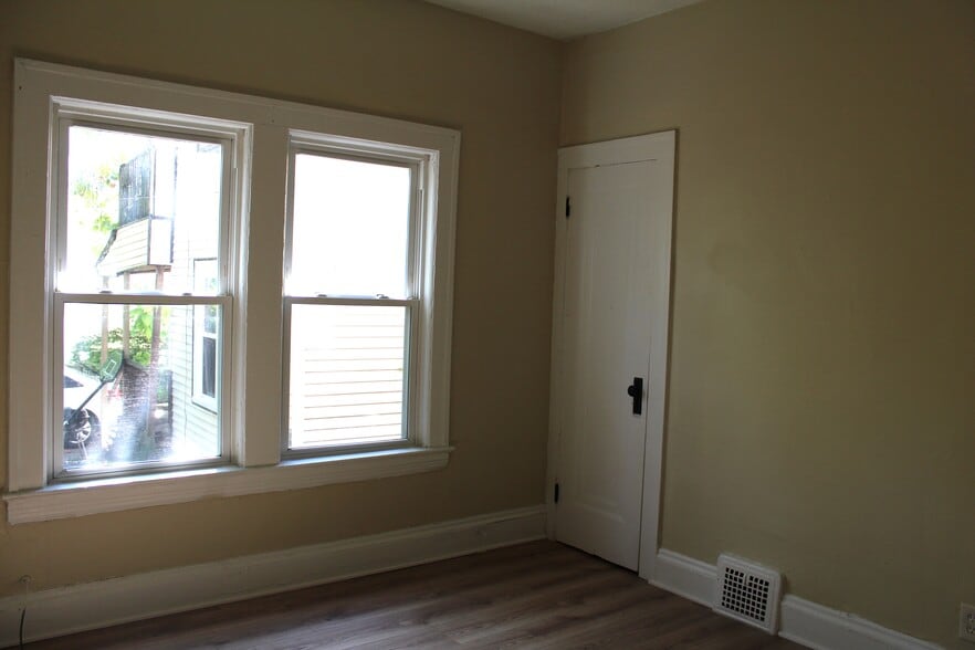 More Photos Of 957 E 143rd St, Cleveland Multifamily For Sale