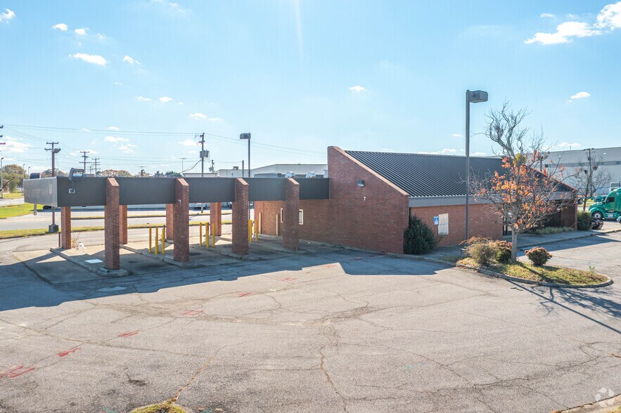 More Photos Of 3351 E Princess Anne Rd, Norfolk Bank For Sale