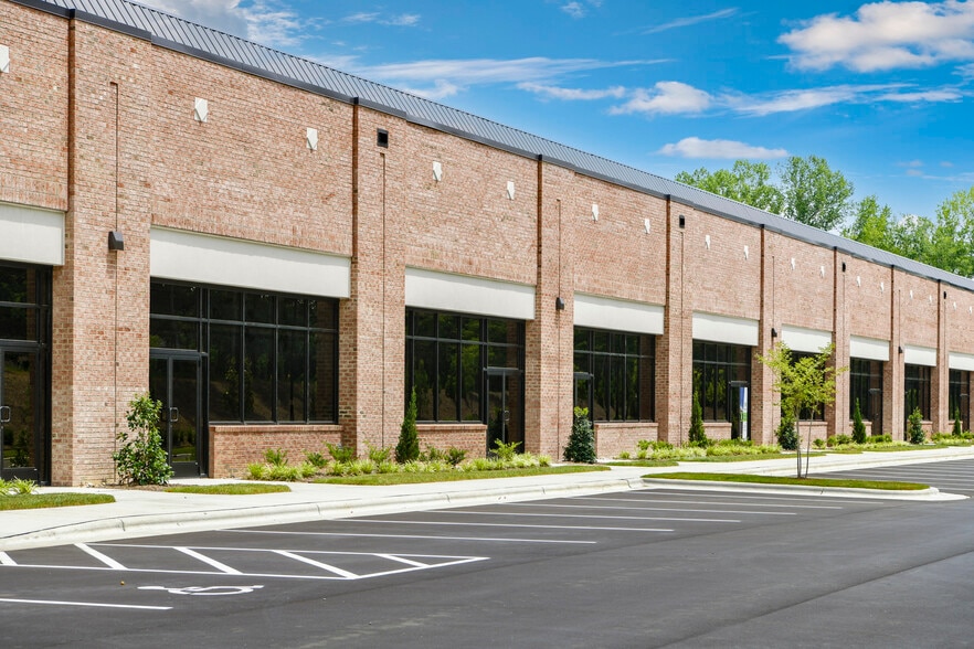 More Photos Of 741 Merritt Capital Dr, Wake Forest Unknown For Lease