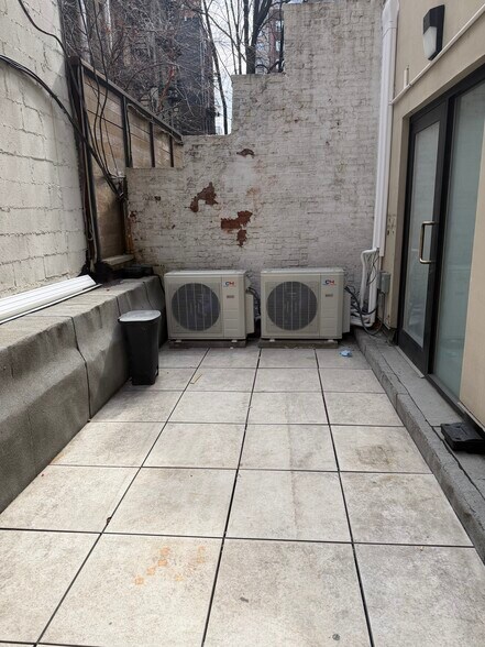 More Photos Of 223 E 80th St, New York Apartments For Lease