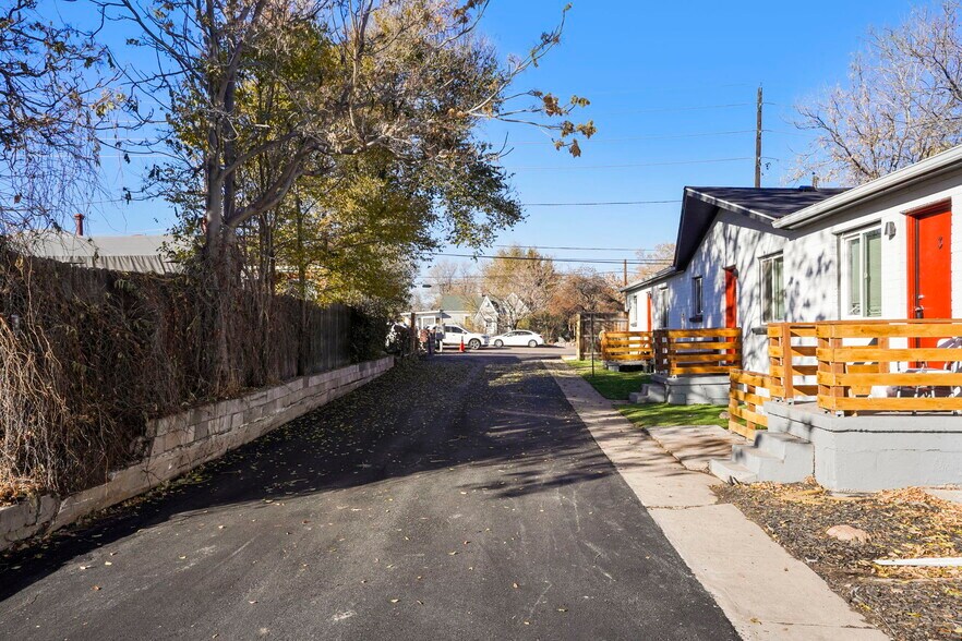 More Photos Of 982 S Sheridan Blvd, Denver Apartments For Sale