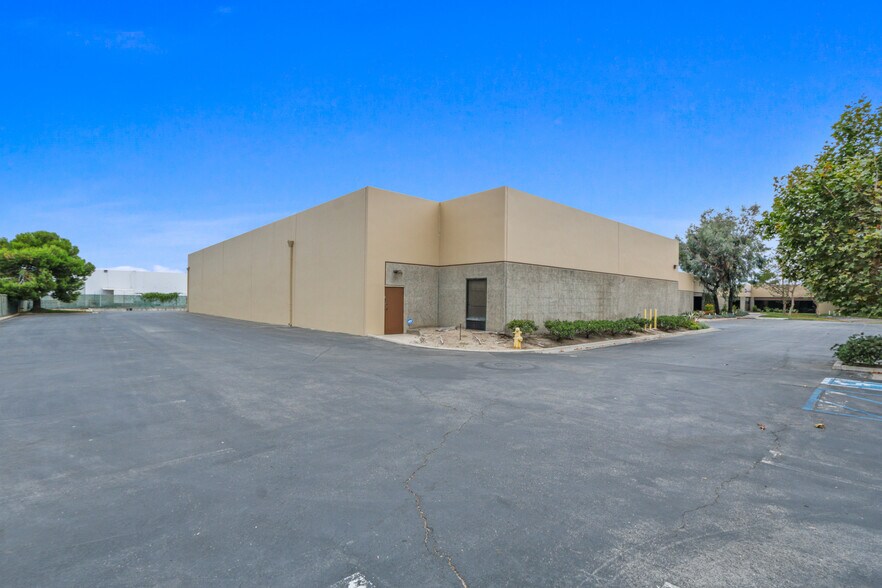 More Photos Of 1070 Ortega Way, Placentia Warehouse For Sale