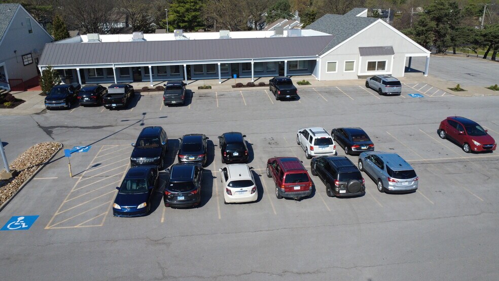 More Photos Of 7936-7936 Quivira Rd, Lenexa General Retail For Sale