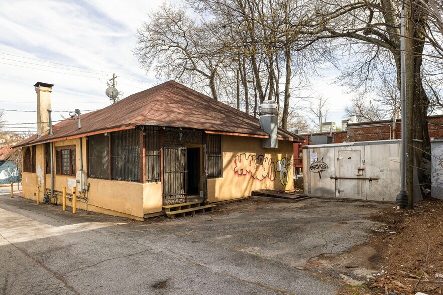 More Photos Of 1043 Greenwood Ave, Atlanta Restaurant For Sale