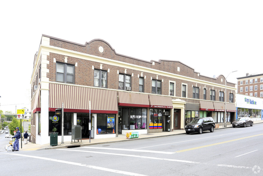 Primary Photo Of 669-681 Main St, New Rochelle Storefront Retail Residential For Lease