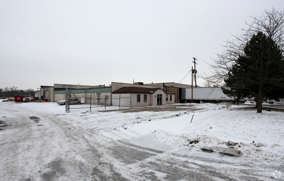 More Photos Of 3520-3540 E Fulton St, Columbus Manufacturing For Sale