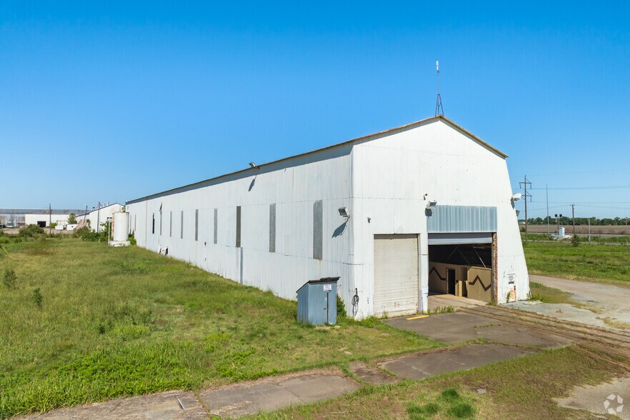 More Photos Of 1001 Rainer Rd, West Memphis Warehouse For Lease