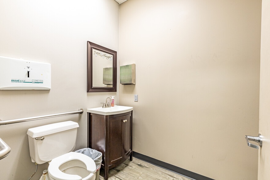 More Photos Of 757 W Main St, Rochester Multifamily For Sale