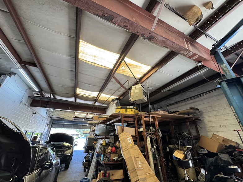 More Photos Of 4050 Lawrenceville Hwy NW, Lilburn Auto Repair For Sale