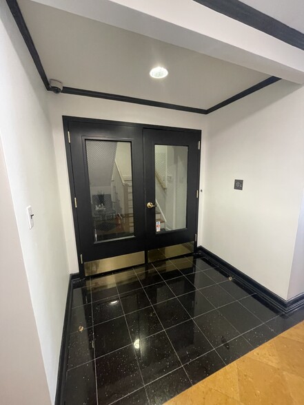 More Photos Of 60 S Main St, New City Office For Sale