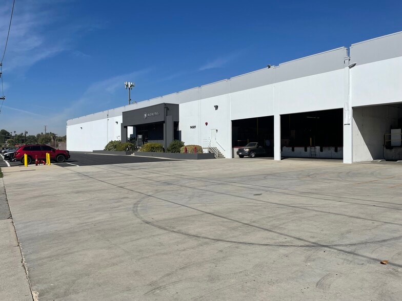 More Photos Of 14313-14351 Bonelli St, City of Industry Distribution For Sale