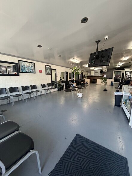 More Photos Of 1032 E Compton Blvd, Compton Storefront For Lease