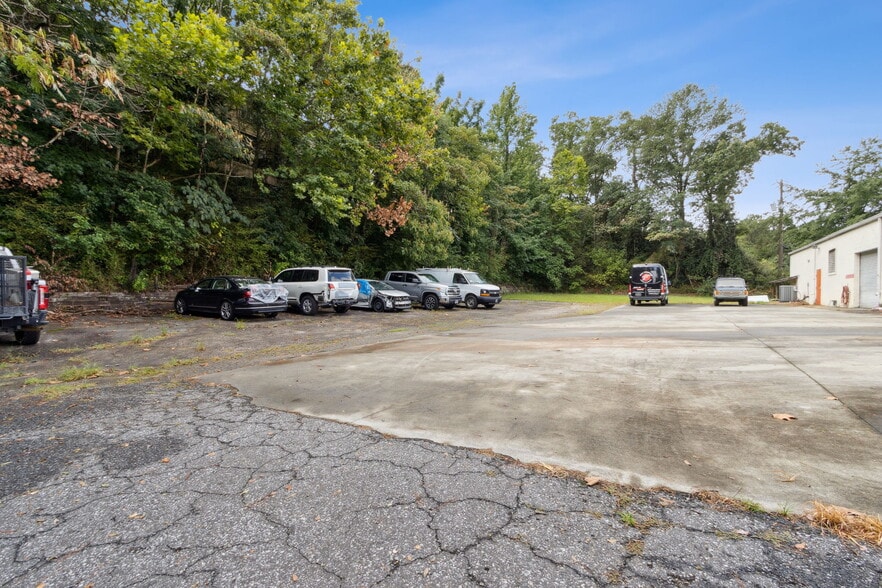 More Photos Of 1875 Airport Industrial Park Dr, Marietta Industrial For Sale