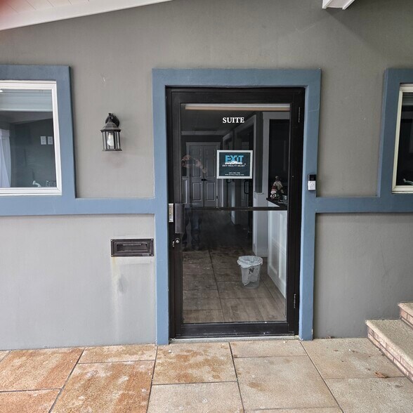 Primary Photo Of 2005 Deer Park Ave, Deer Park Medical For Lease