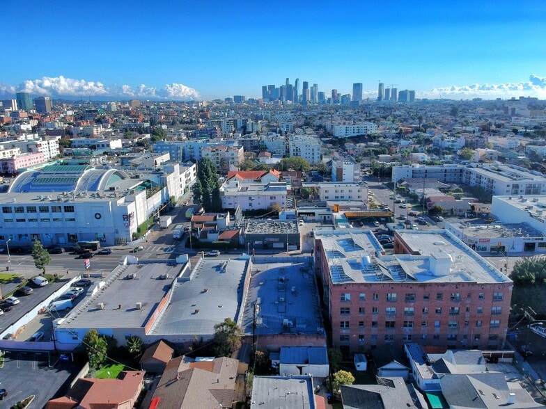 More Photos Of 1045 S Western Ave, Los Angeles Storefront For Sale