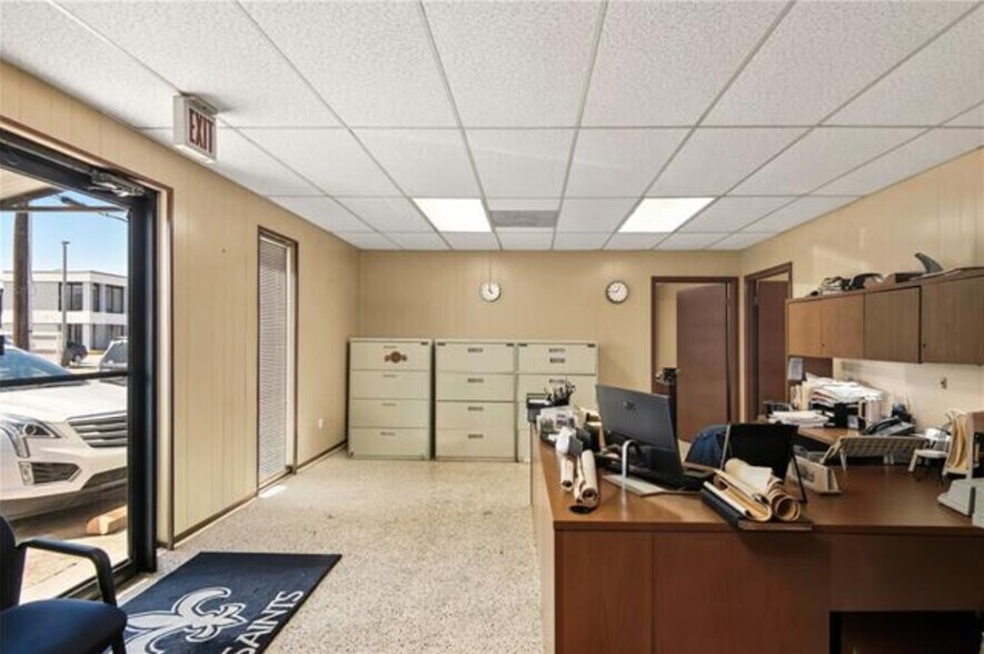 More Photos Of 4501 Zenith St, Metairie Service For Sale