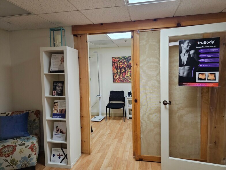 More Photos Of 4450 Capitola Rd, Capitola Office For Lease