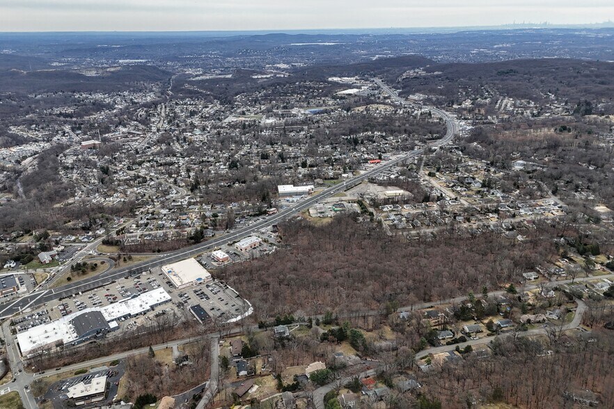 More Photos Of 1432 State Rt 23, Butler Freestanding For Lease