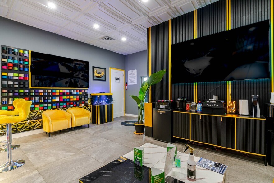 More Photos Of 2346 N San Fernando Rd, Los Angeles General Retail For Lease