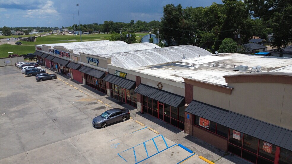 More Photos Of 6224 Plank Rd, Baton Rouge Service Station For Lease