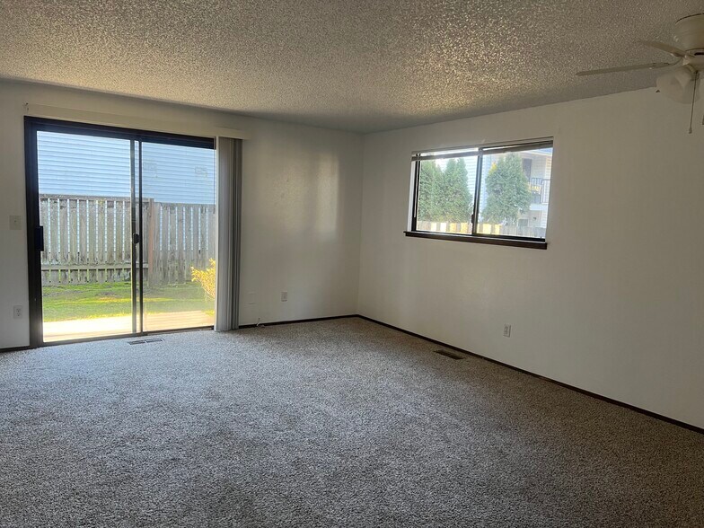 More Photos Of 12344 SW Sussex St, Beaverton Apartments For Sale