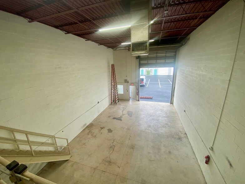 More Photos Of 1851 SW 2nd St, Fort Lauderdale Warehouse For Sale