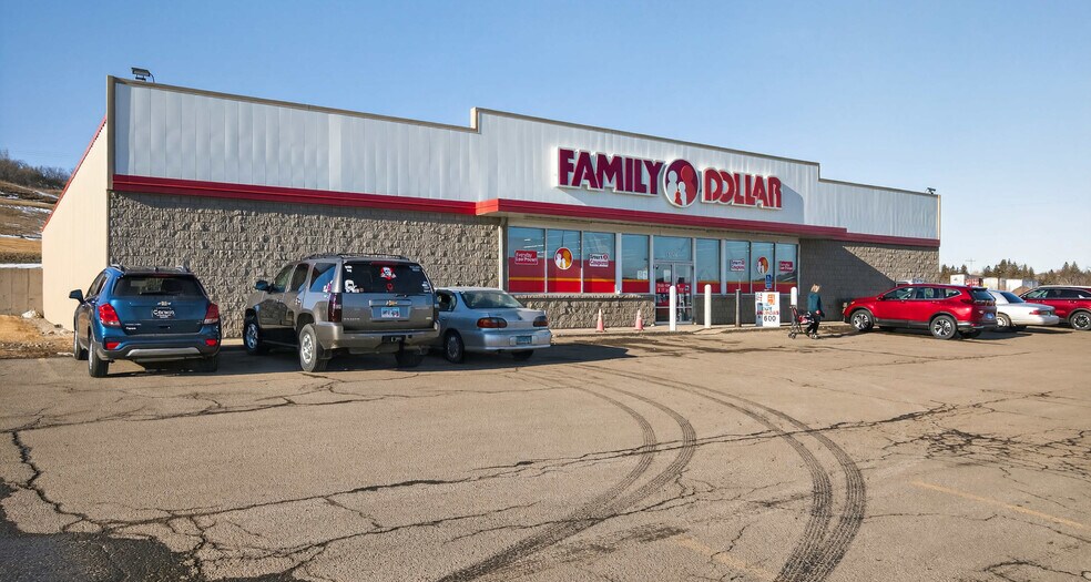 More Photos Of 1346 W Main St, Valley City Freestanding For Sale