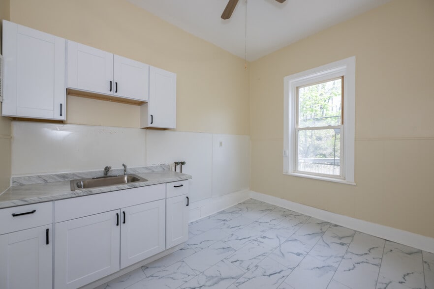 More Photos Of 36-42 Main St, Sussex Apartments For Sale