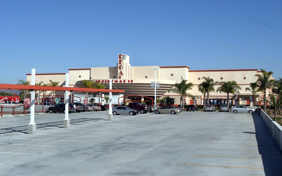 More Photos Of 885 E H St, Chula Vista General Retail For Lease