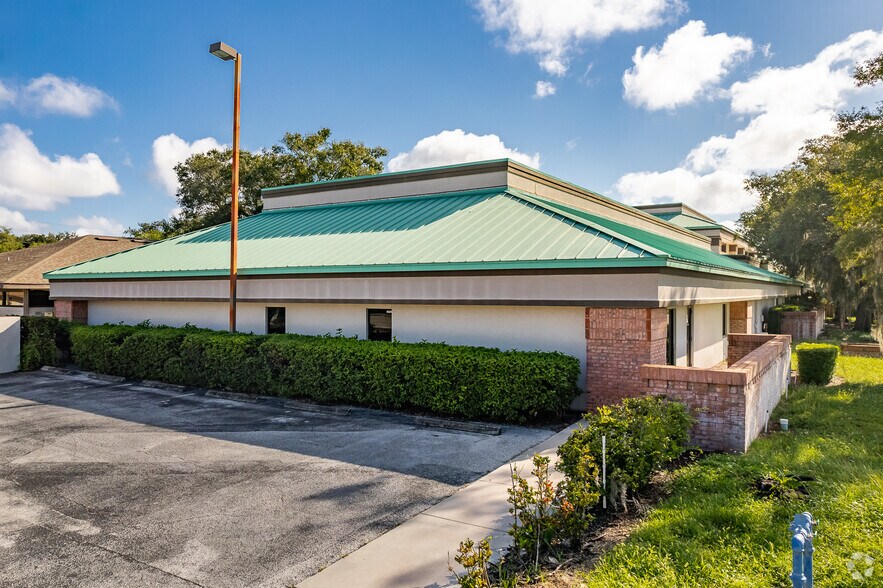 More Photos Of 5642-5652 Meadowlane St, New Port Richey Office For Sale