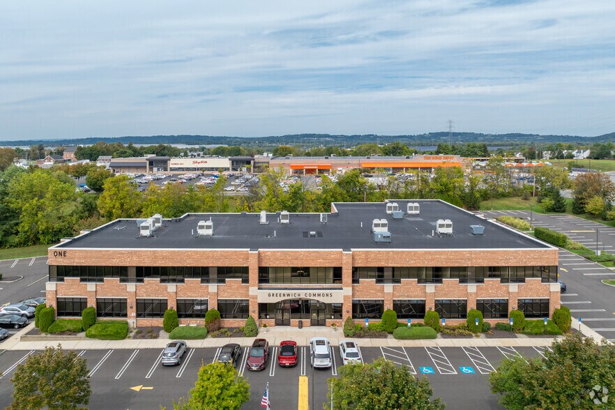 More Photos Of 1 Greenwich St, Stewartsville Medical For Lease