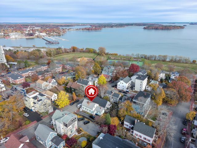 Primary Photo Of 32 Melbourne St, Portland Flex For Sale