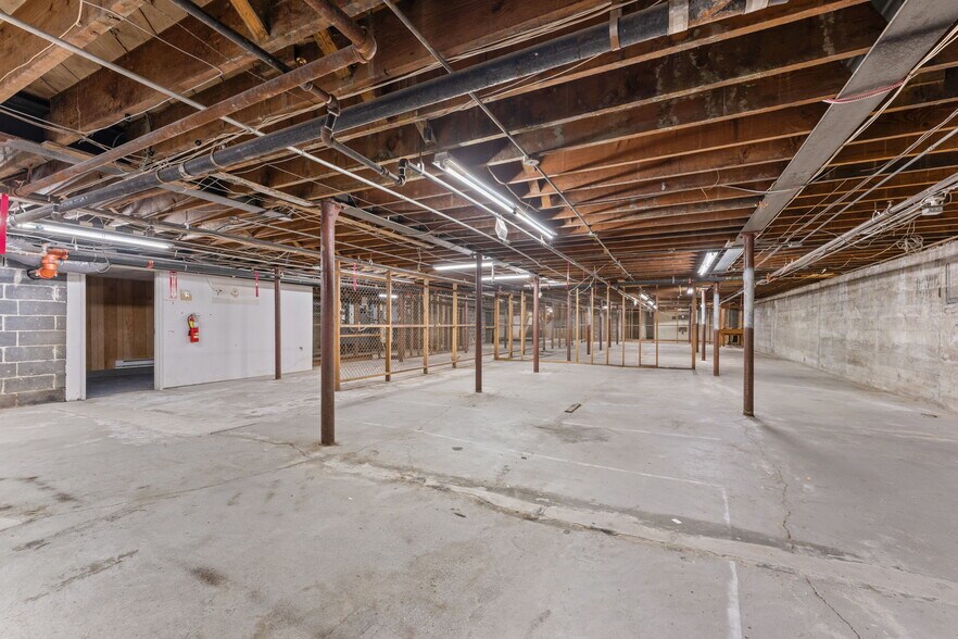 More Photos Of 884 Washington St, Braintree Freestanding For Sale