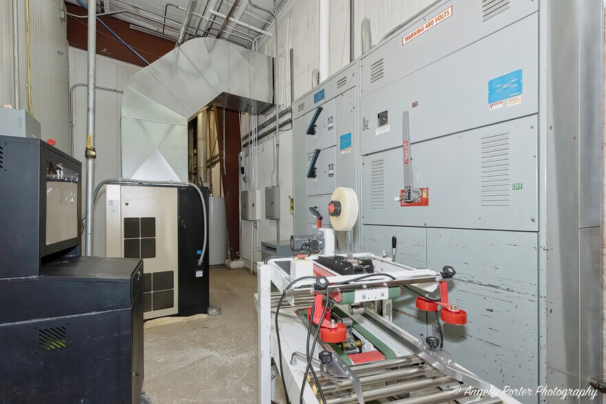 More Photos Of 947 Carney Ct, Antioch Industrial For Sale