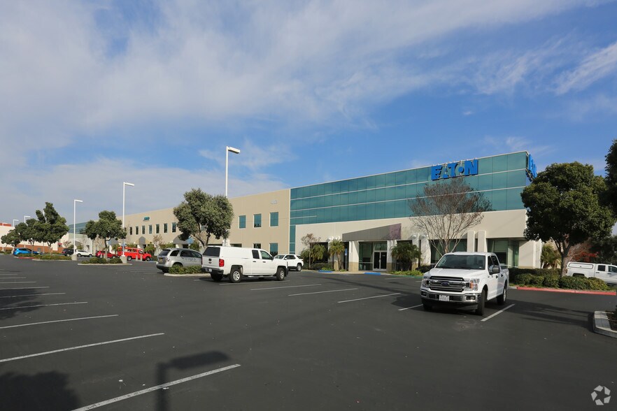 More Photos Of 4863 Shawline St, San Diego Light Distribution For Lease