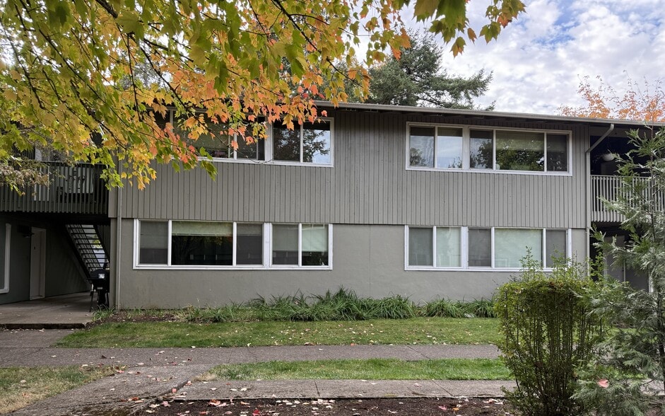 More Photos Of , Eugene Multifamily For Sale