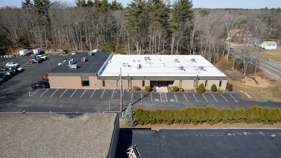 More Photos Of 400 Hingham St, Rockland Office For Lease