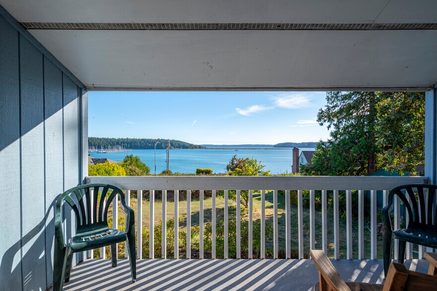 More Photos Of 1475 SE 9th Ave, Oak Harbor Apartments For Sale