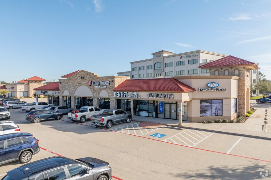 More Photos Of 1920 Country Place Pky, Pearland Medical For Lease