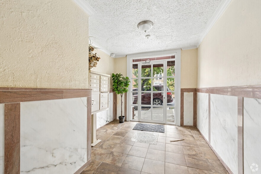 More Photos Of 257 E 238th St, Bronx Apartments For Sale