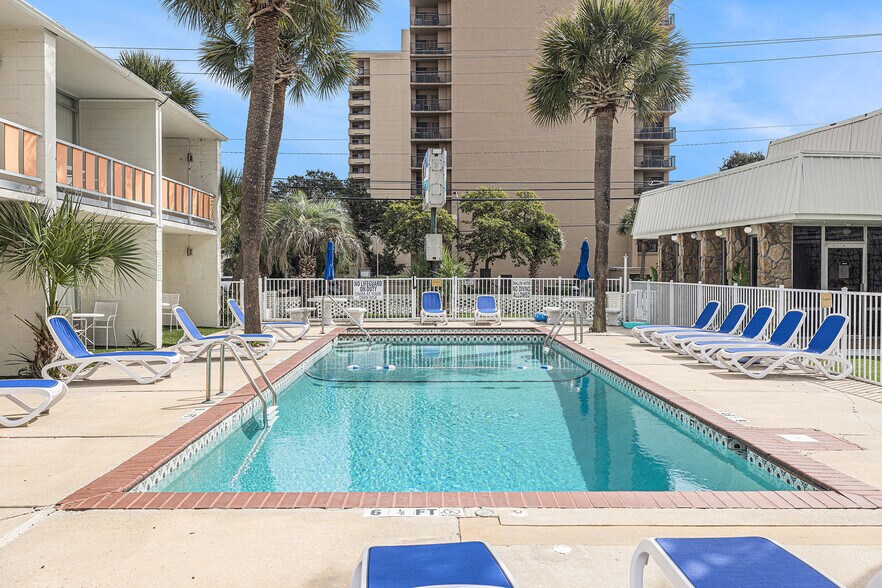 More Photos Of 7501 N Ocean Blvd, Myrtle Beach Hotel For Sale