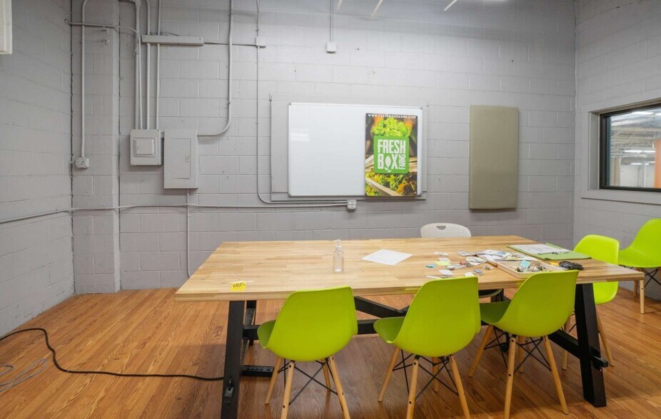 More Photos Of 725 Main St, Millis-Clicquot Distribution For Lease