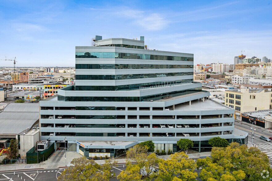 More Photos Of 420 E 3rd St, Los Angeles Medical For Lease