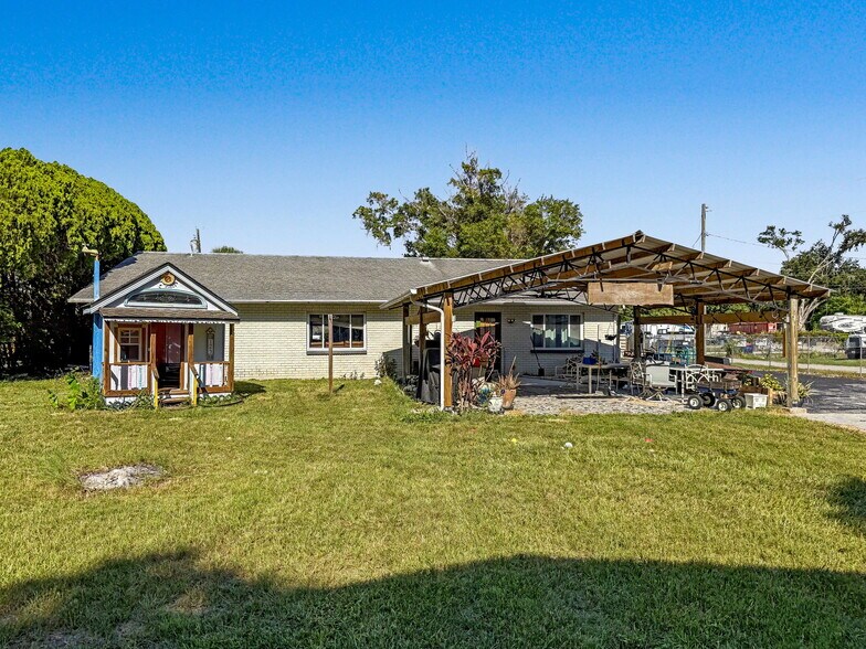 More Photos Of 7813 Leo Kidd Ave, Port Richey Flex For Sale