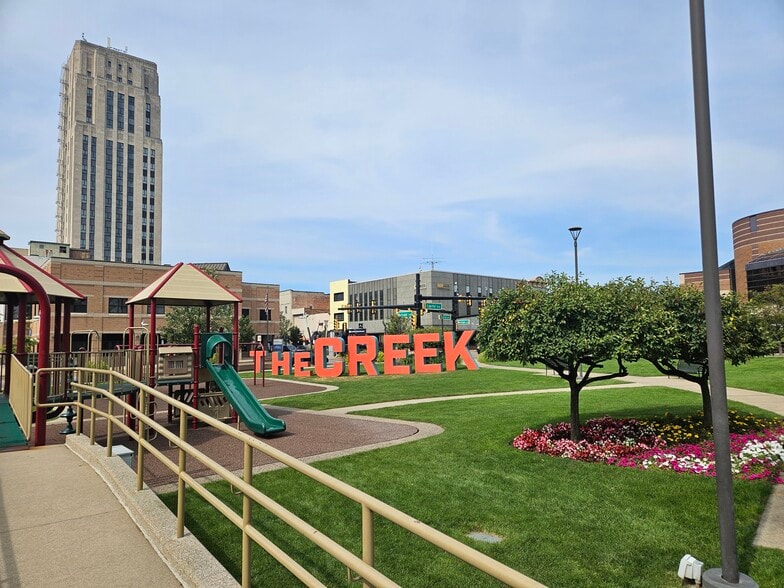 More Photos Of 34 Michigan Ave E, Battle Creek Storefront Retail Residential For Sale